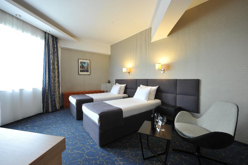 Crystal Palace 4* Bucarest